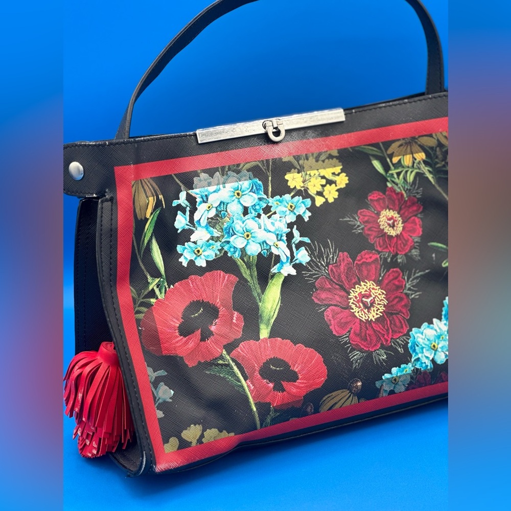 Nanette Lepore Floral Kiss Lock Handbag – Thrifted & Beautiful❤️❤️❤️ - Picture 15 of 17
